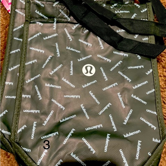 lululemon athletica Handbags - Lululemon Green seasonal reusable Tote Bag😊😊 NEW 1 left bundle and save $10 each